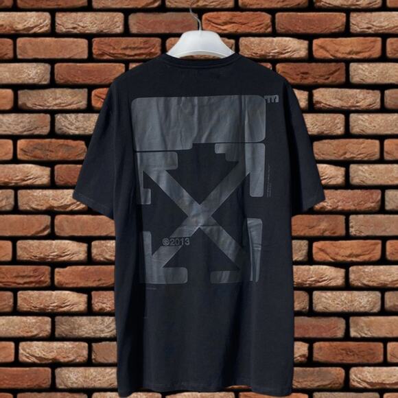 off-white Black short sleeve - Picture 2 of 5